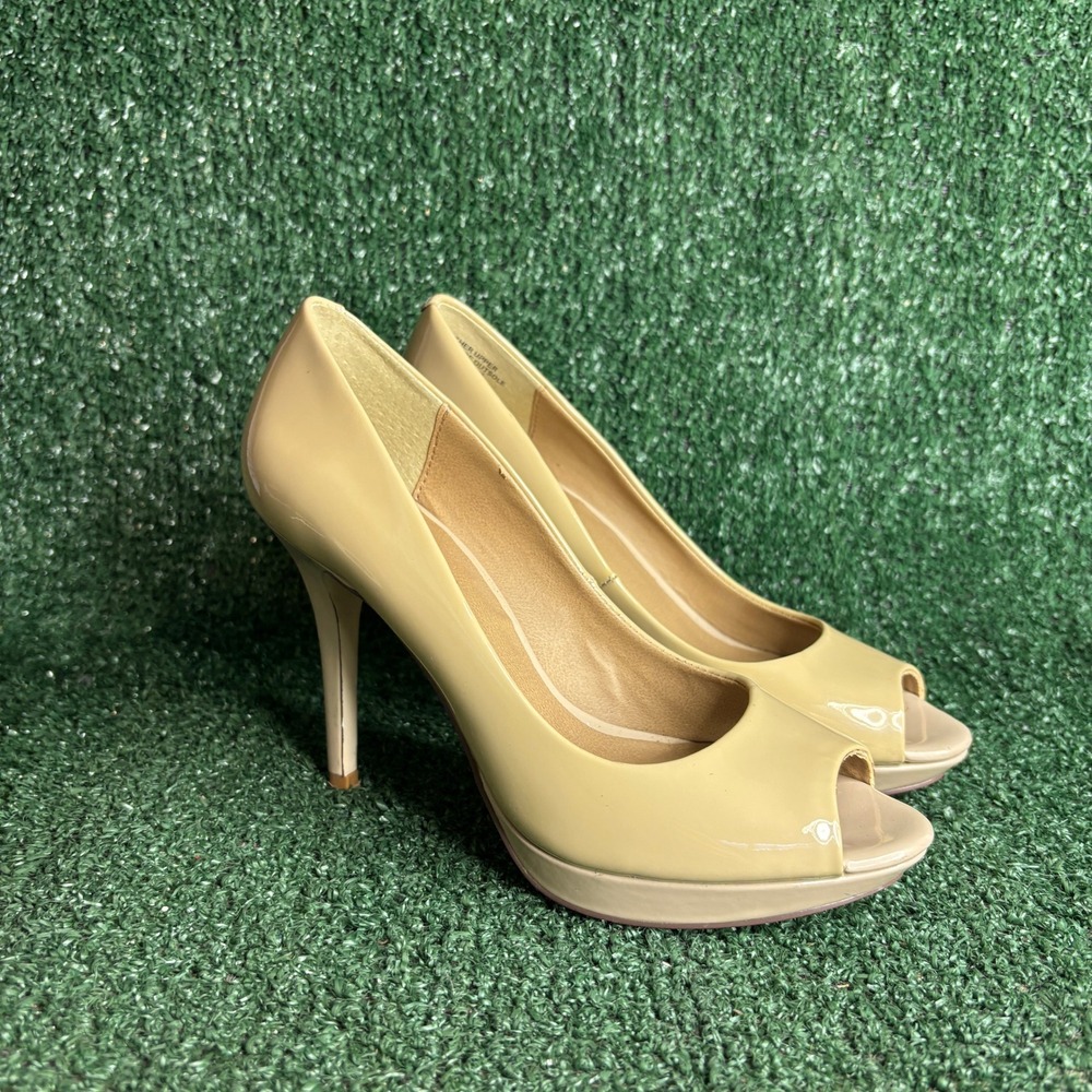 Saks Fifth Avenue Patent Leather Peep Toe Platform Pumps Beige Womens Size 6M